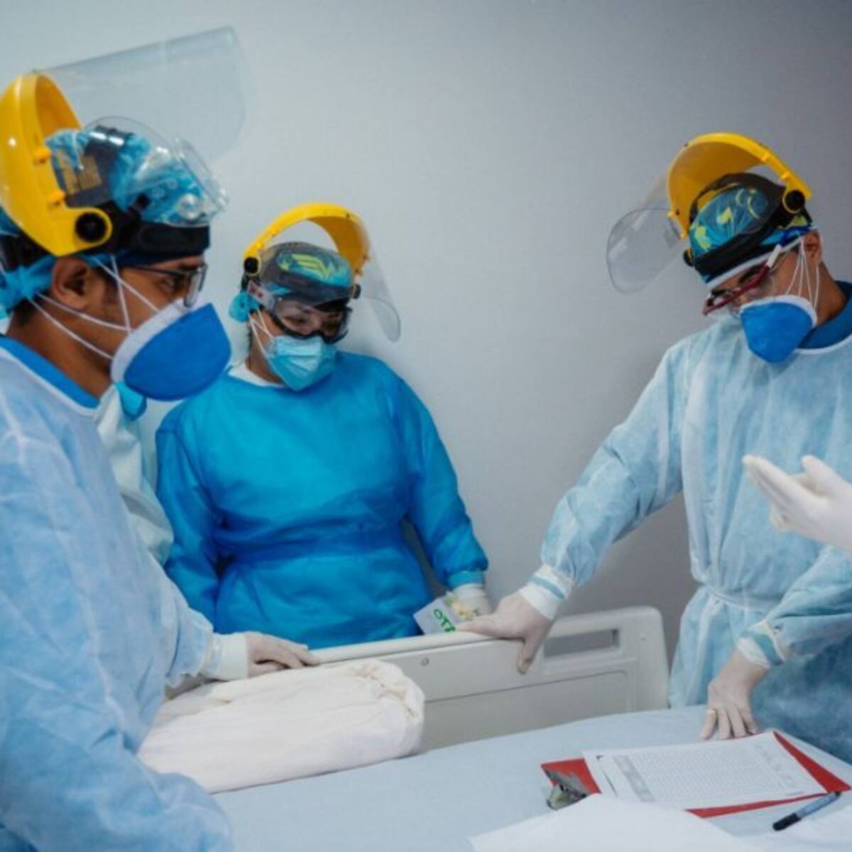 Profesionales de la salud de Pereira ayudan en la emergencia de Medellín
