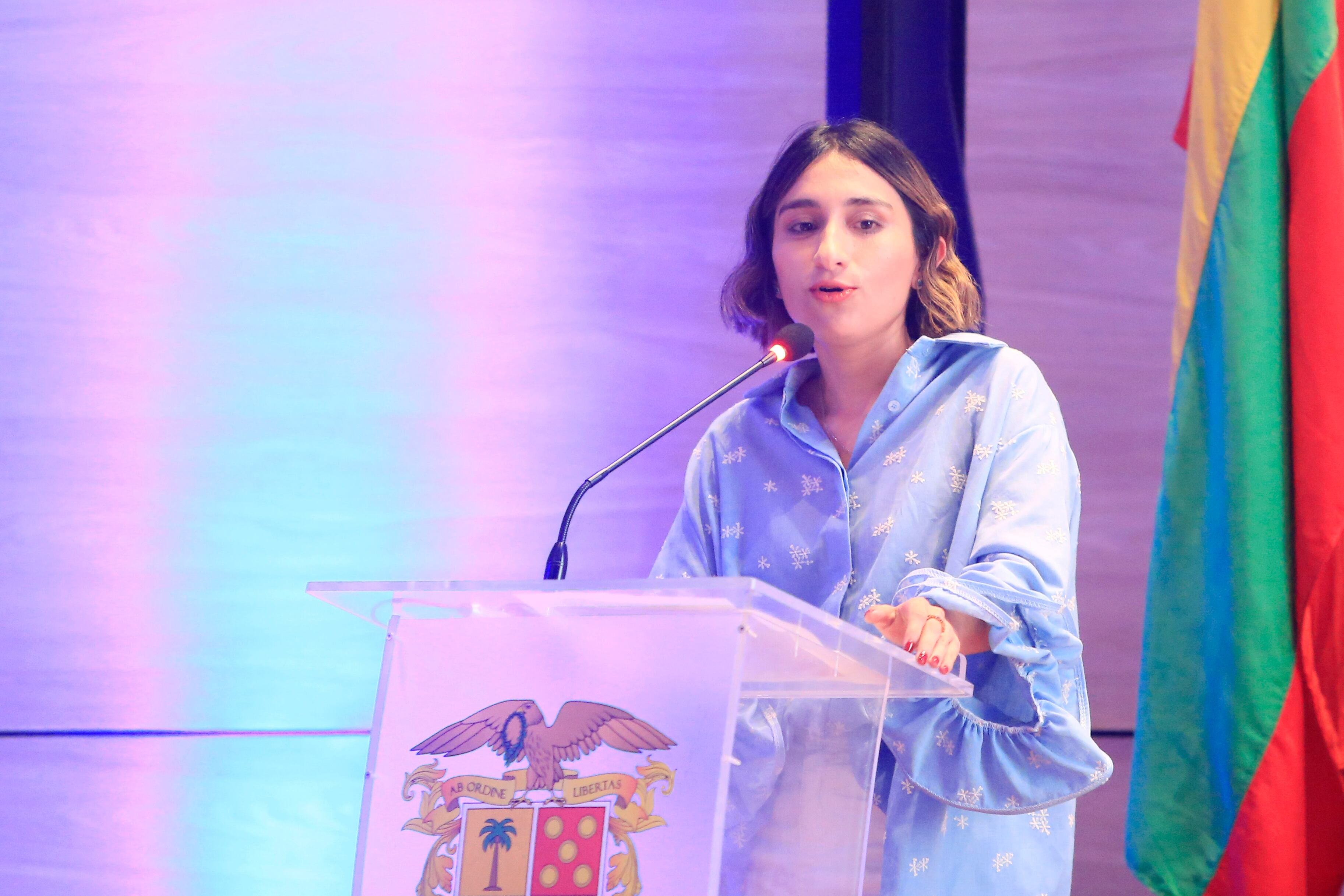 AME442. CARTAGENA (COLOMBIA), 18/03/2025.- La canciller de Colombia, Laura Sarabia, habla durante la primera jornada del VIII Congreso CELAC-UE de Editores de Medios este martes, en Cartagena (Colombia). Sarabia afirmó en Cartagena de Indias que la llegada de las redes sociales "ha generado un afán por comunicar y algunos medios se han visto tentados a caer en esa dinámica". EFE/ Ricardo Maldonado Rozo