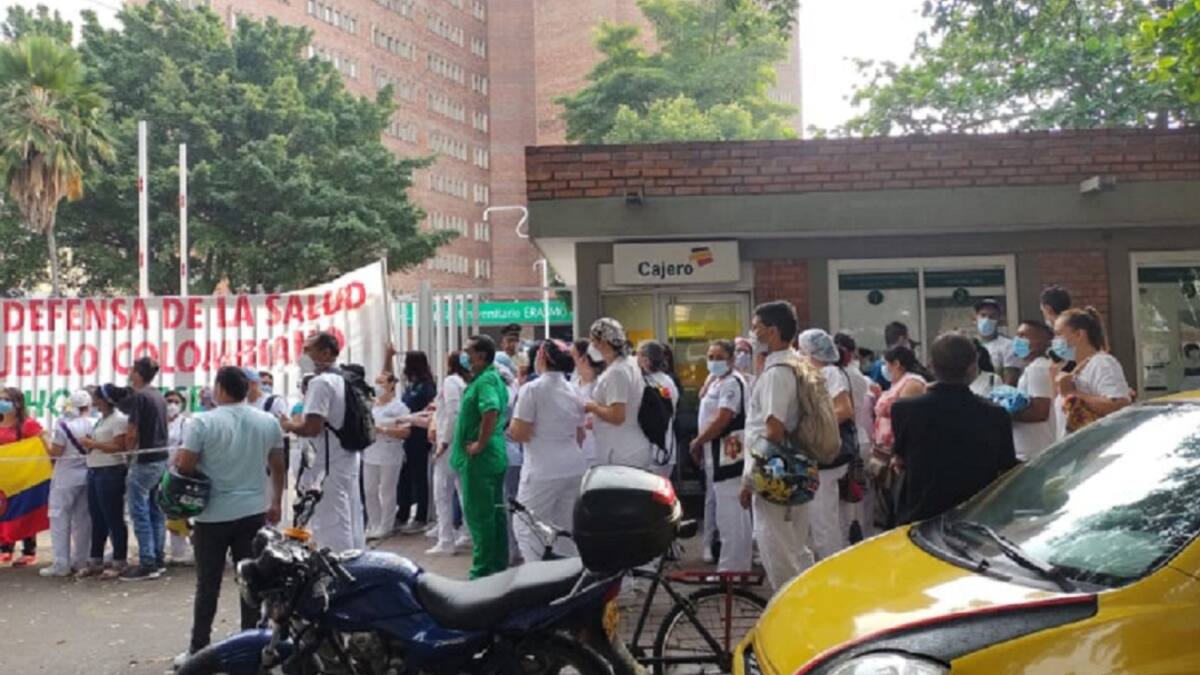 Trabajadores del hospital Erasmo Meoz exigen el pago de sueldo de diciembre
