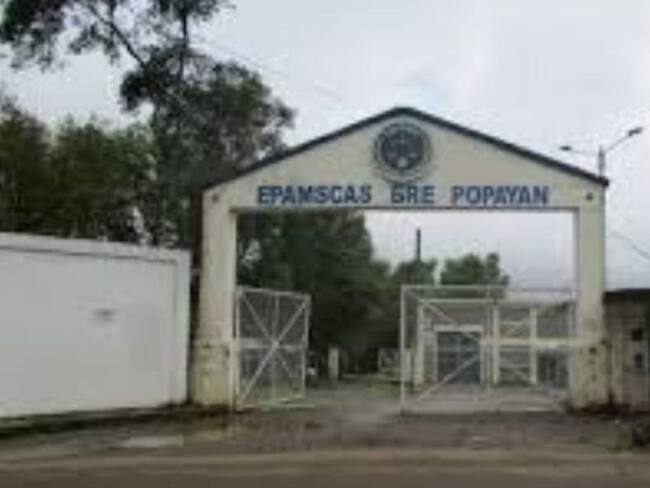 Cerca de 500 internos de dos patios de la cárcel de Popayán se amotinaron