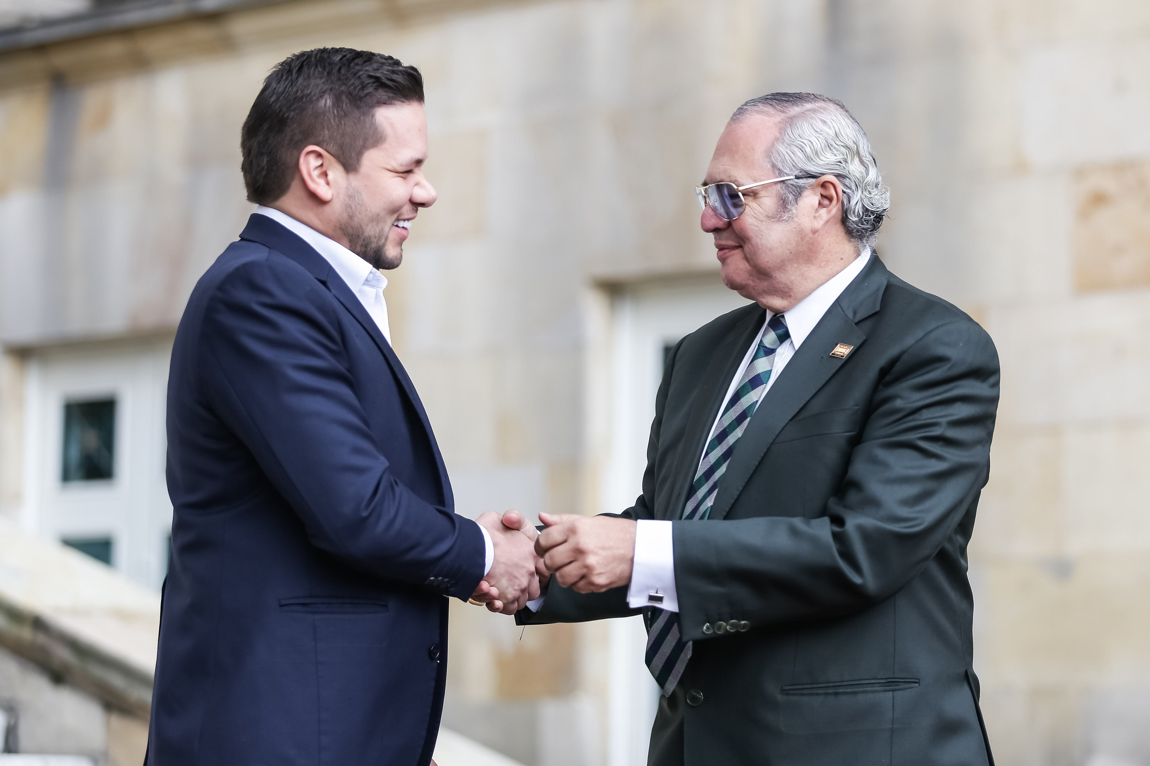 El presidente de Senado, Iván Name, junto al presidente de la Cámara de Representantes, Andres David Calle. (Colprensa - John Paz )