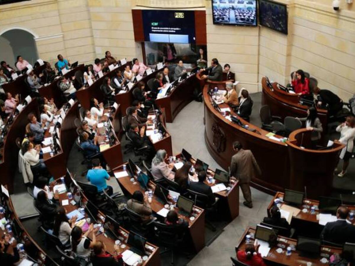Congreso tramita reforma para poder someter judicialmente a las bacrim