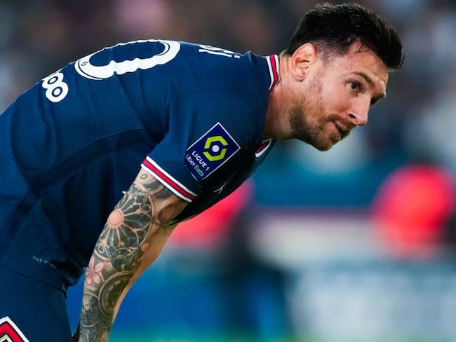 Lionel Messi presentó la molestia en el juego ante el Lyon.