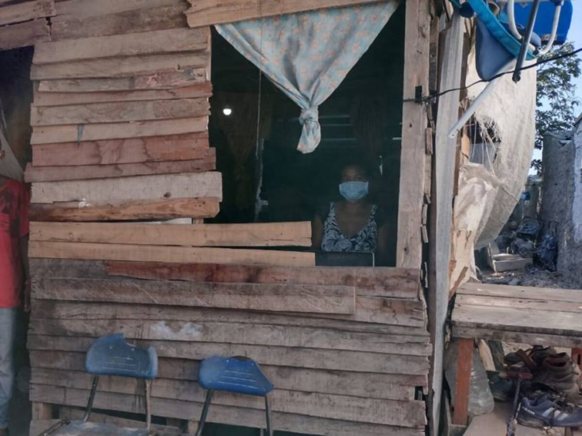 En Cartagena familia del barrio La Esperanza clama por ayuda