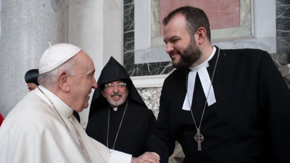 El papa que llegue debe saber unir a todos los sectores de la Iglesia: reverendo Matthew Laferty