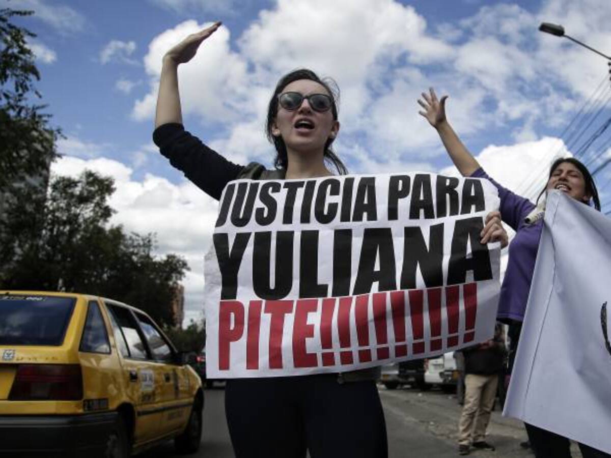 A interrogatorio hermanos de Rafael Uribe por alterar la escena del crimen