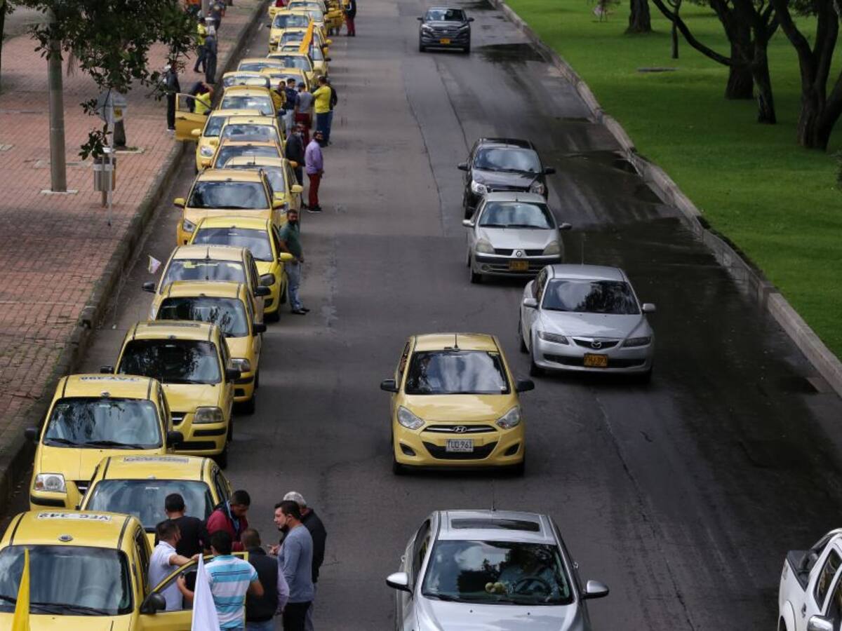 ¿Regular o no regular las aplicaciones de transporte?
