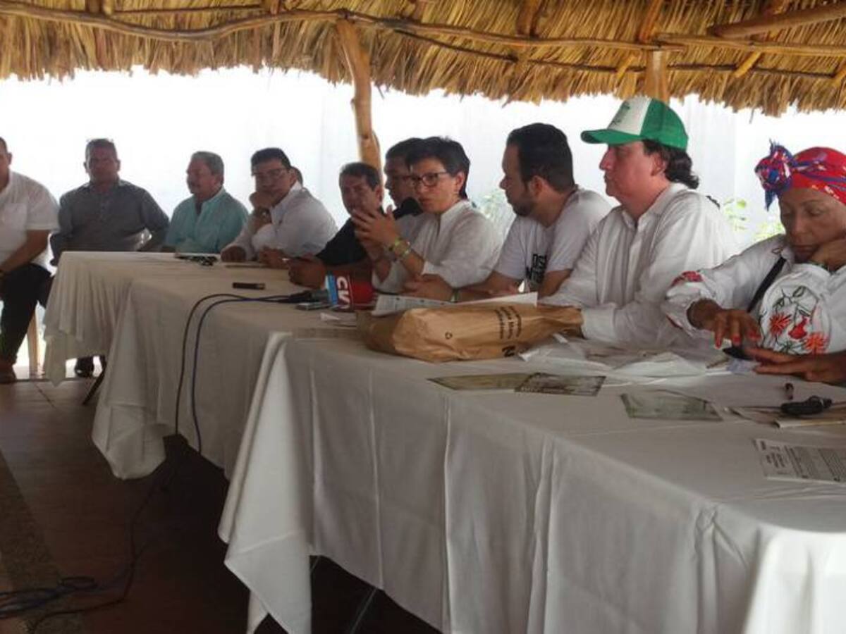 Claudia López pide a Duque iniciar pedagogía de la consulta anticorrupción