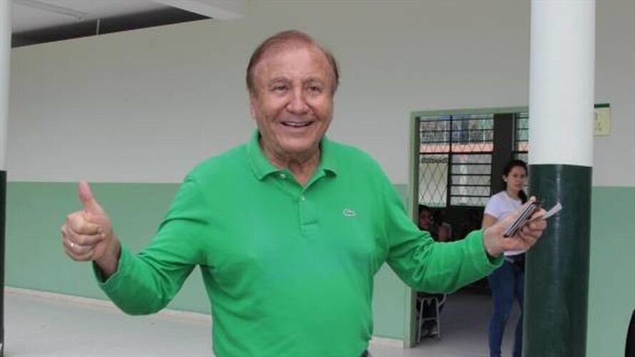 Rodolfo Hernández fue criticado por sugerir que electores reciban dineros de candidatos. Foto: Colprensa