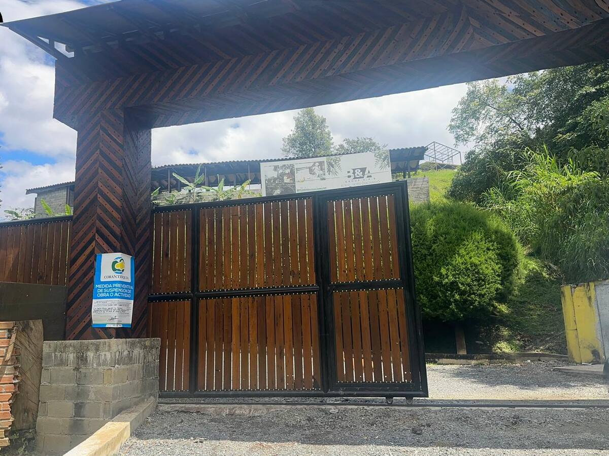 Corantioquia suspende obras en predio Las Brisas, propiedad de la familia de Luis Pérez