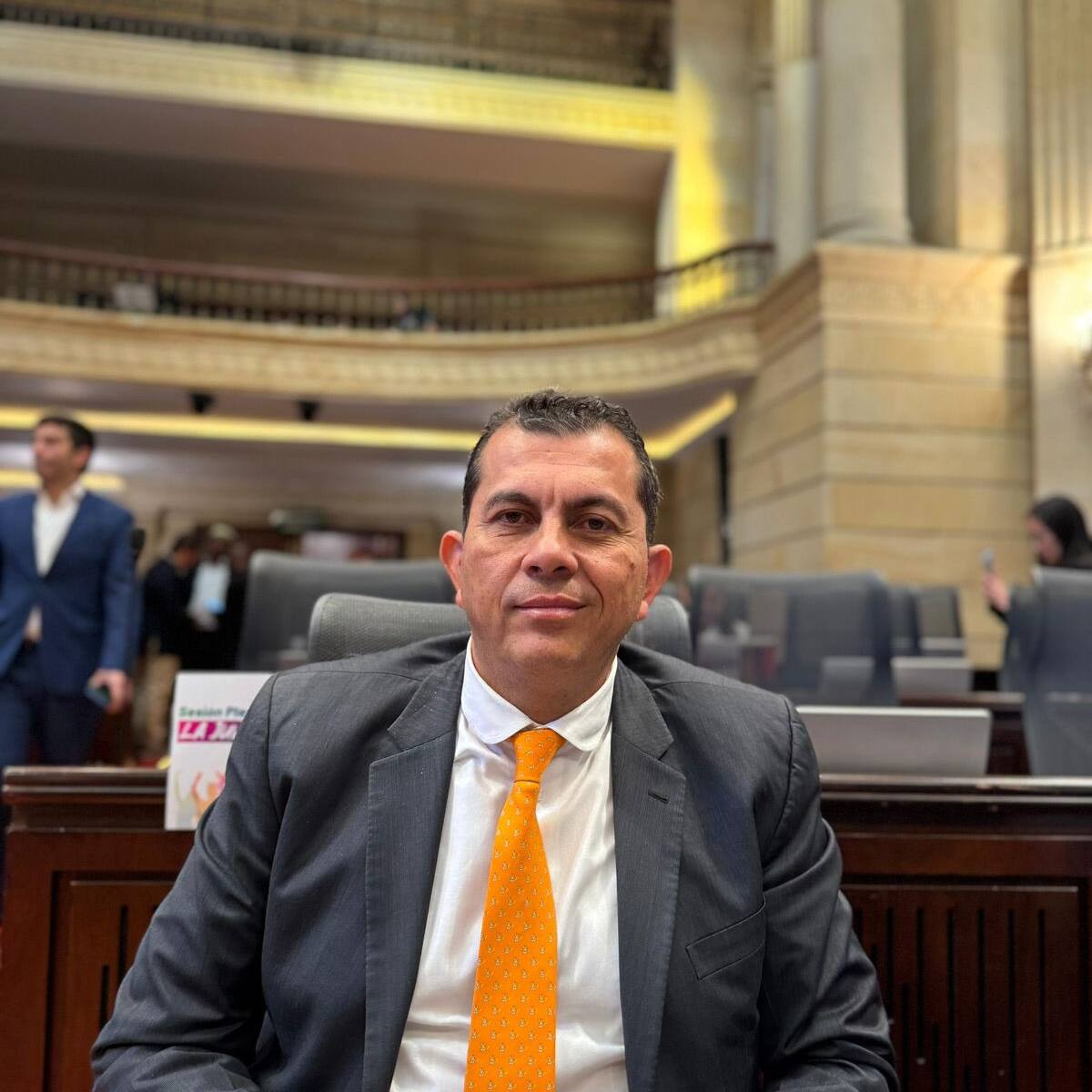 “Necesitamos un gobierno austero”: Carlos Edward Osorio