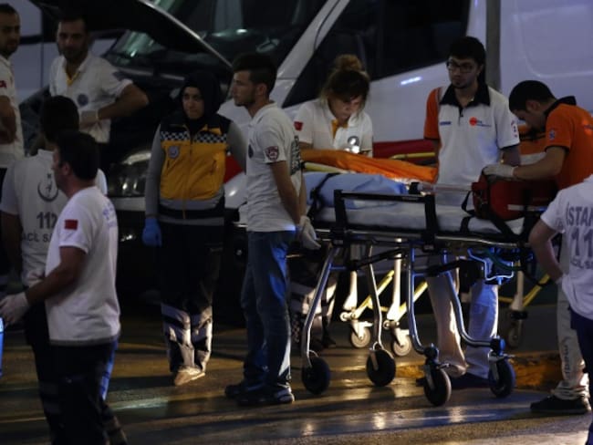 41 muertos y 120 heridos en el atentado de Estambul