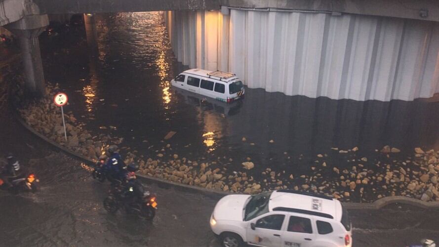 Nuevamente se inunda el deprimido de la Calle 94 con NQS . Foto: Angie Camacho