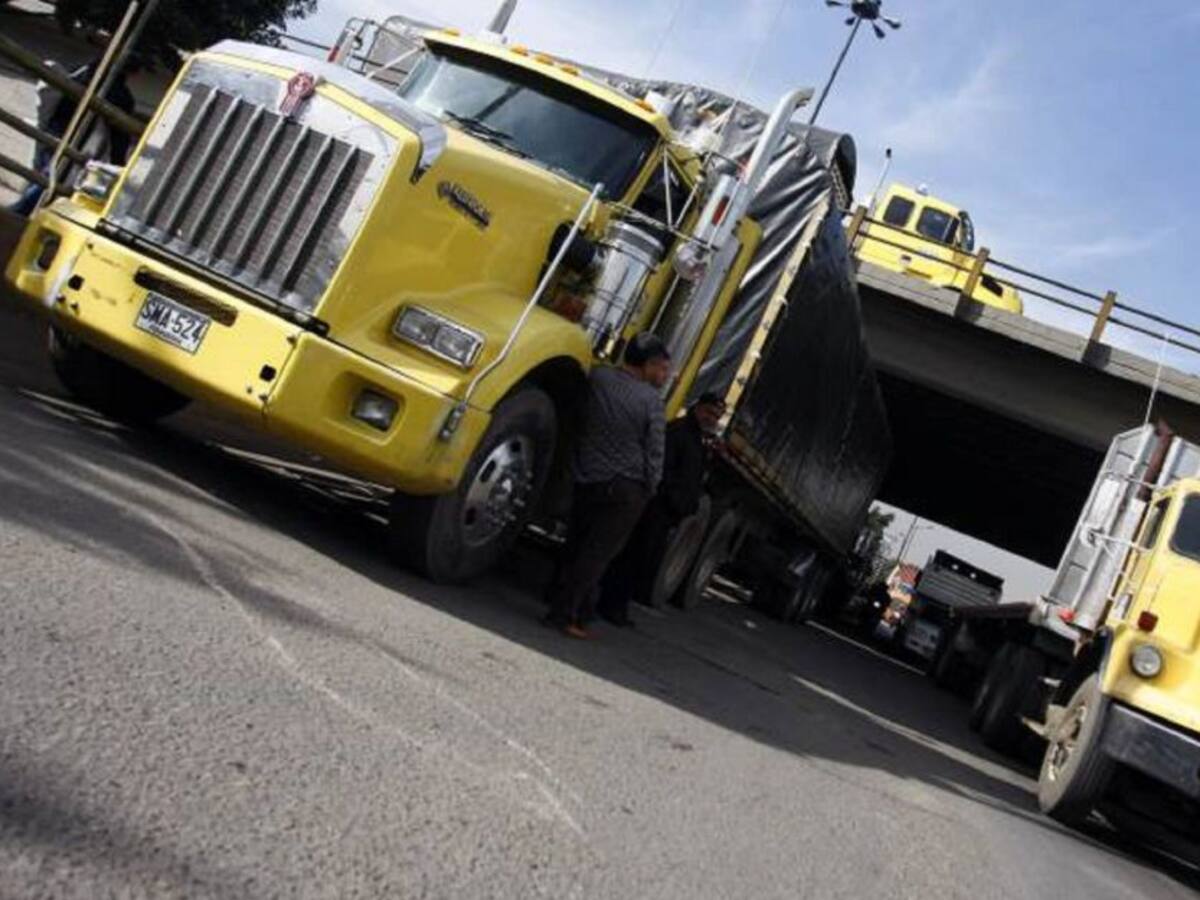 “Queremos buscar soluciones en el paso de La Línea”: Camioneros