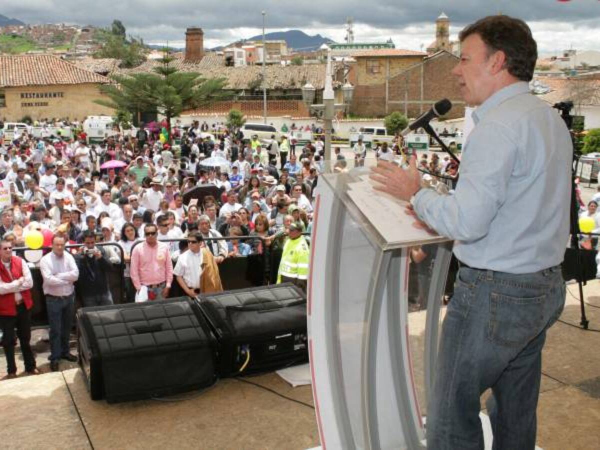 CNE encontró financiación ilegal en campaña Santos 2010