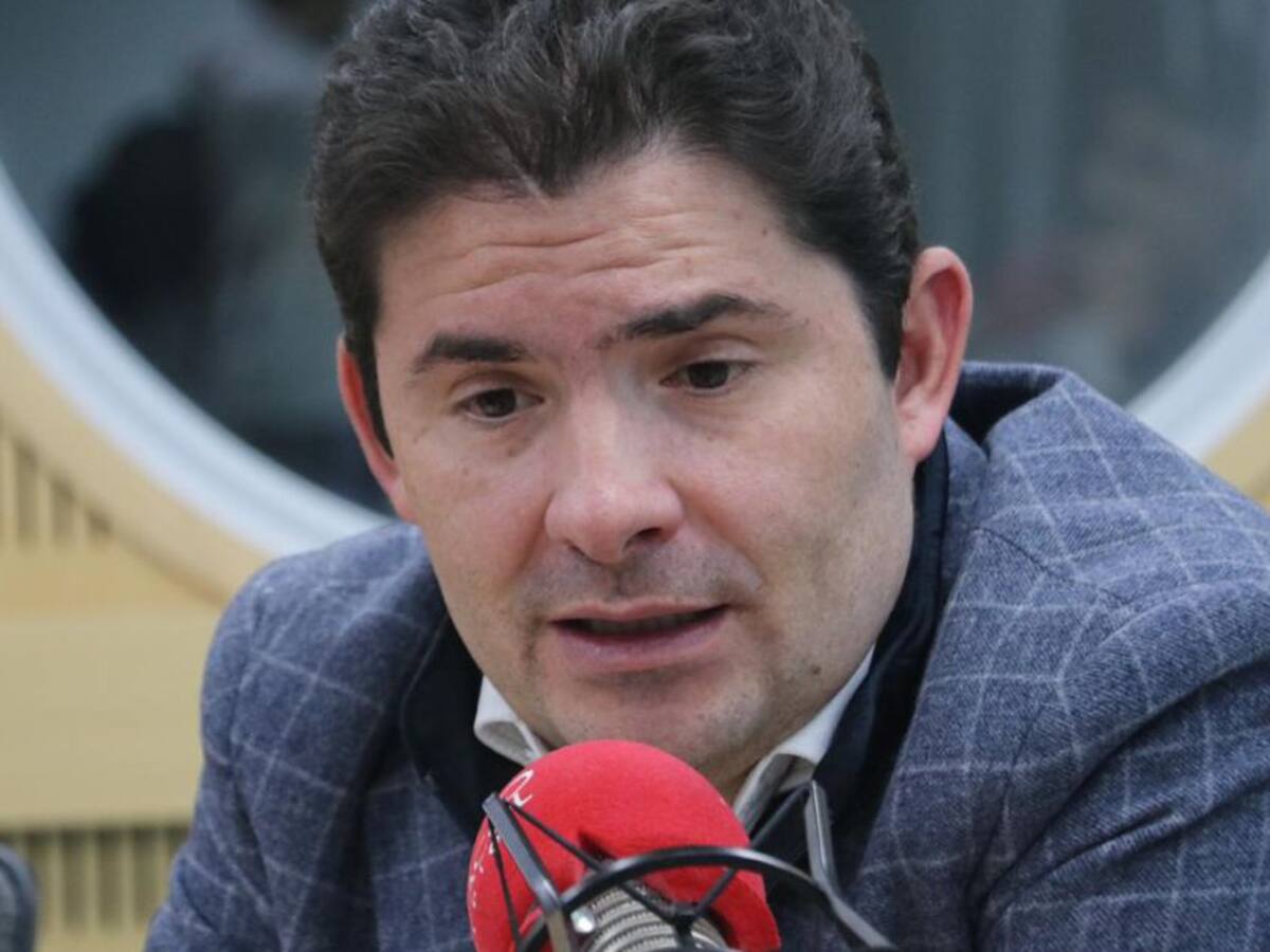 En el Gobierno de Duque, se perdió el partido en el primer tiempo: Henao