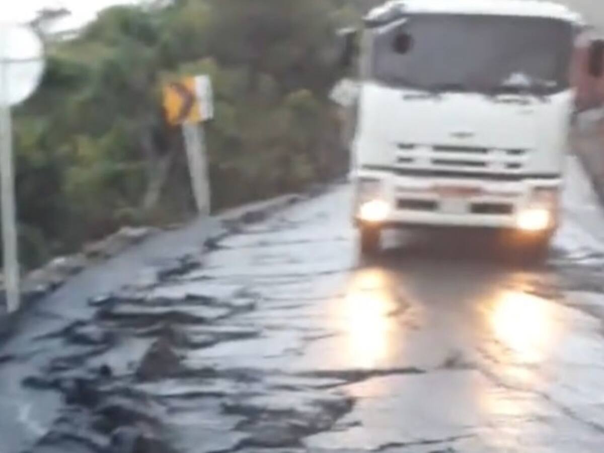 Graves daños en la variante entregada hace cuatro días en Rosas, Cauca