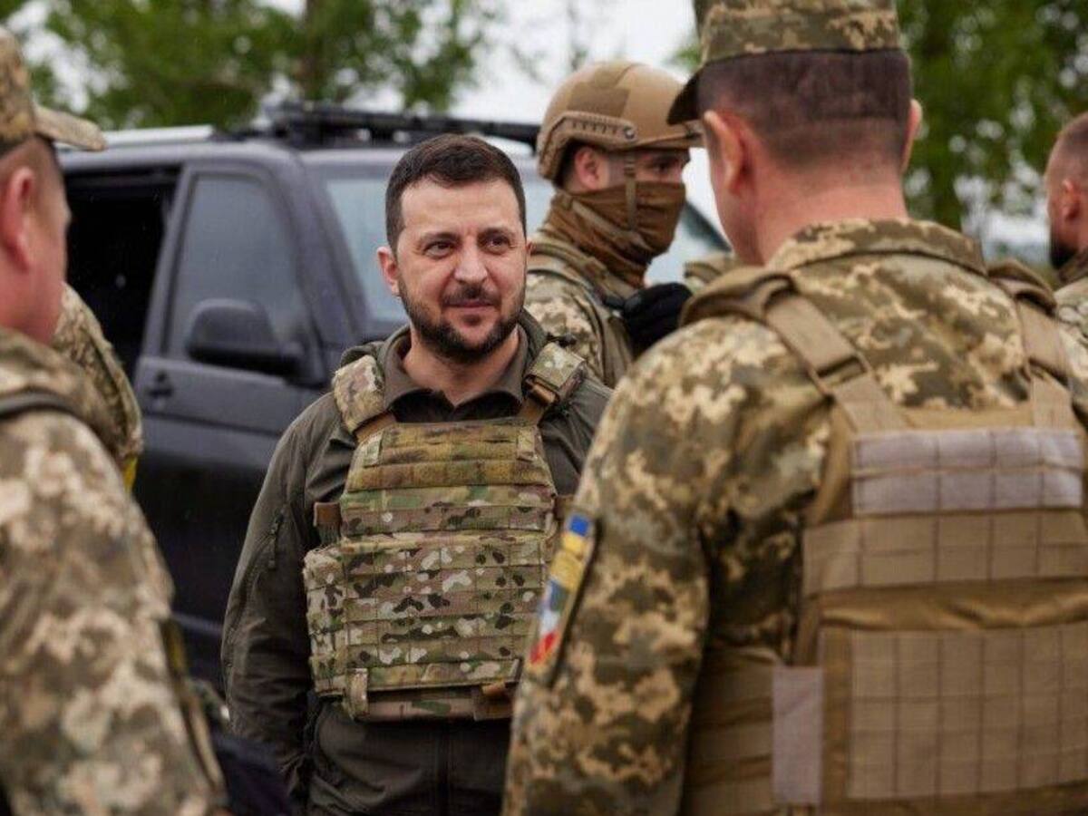 Zelenski despidió al alto mando de seguridad de Járkov