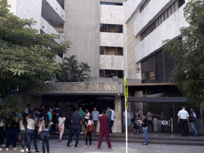 Ordenan casa por cárcel al rector de la Universidad Metropolitana