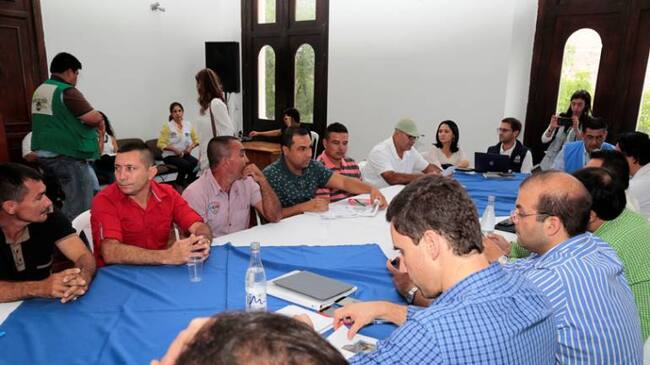 Voceros de Ascamcat con el gobierno departamental