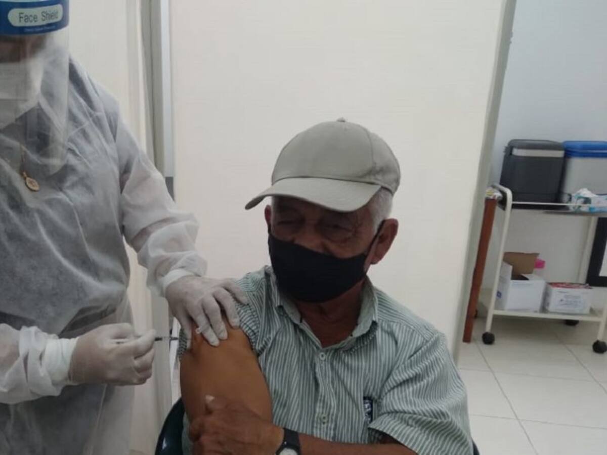 Por ahora con agenda vacunan contra COVID entre 35 a 39 años de edad