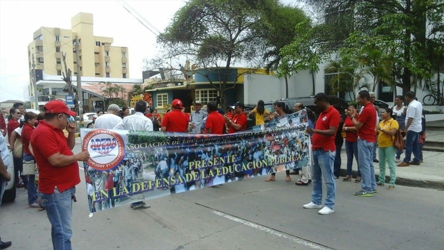 6.800 educadores se unen al paro nacional convocado por Fecode en Barranquilla. Foto: La W/