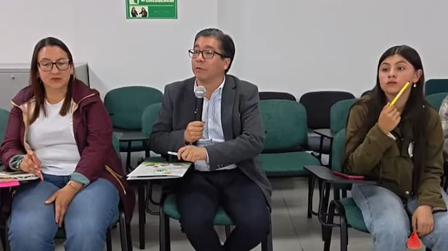 El director del Sistema Nacional de Bienestar Familiar, se reunió con jóvenes de Boyacá, quienes expresaron su preocupación por problemáticas como el embarazo adolescente, el trabajo infantil y las violencias