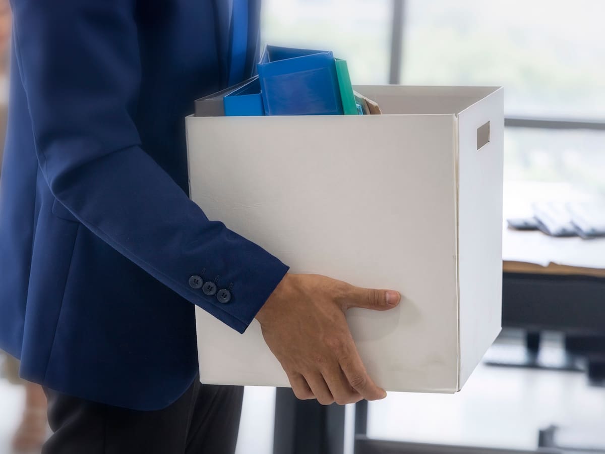 ¿Qué pasa si lo despiden antes de cumplirse los 2 meses de prueba? Respuesta según la ley