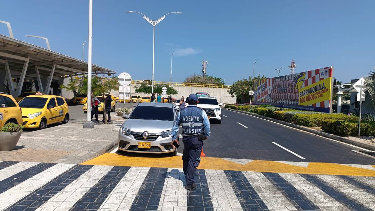 Tránsito de Soledad retira a cuatro agentes investigados por presunta conducta irregular