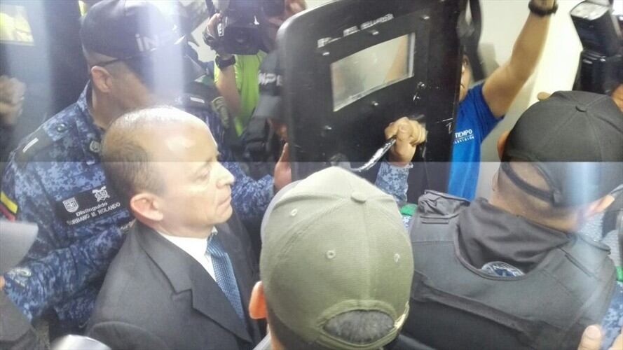 El 90% de las pruebas solicitadas por la defensa de Santiago Uribe fueron desestimadas. Foto: La Wcon Julio Sánchez Cristo