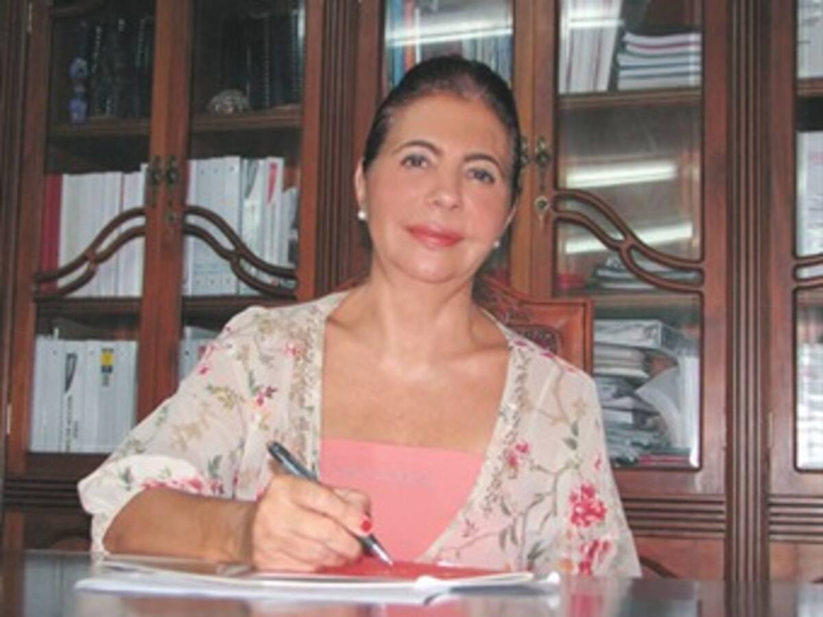 Renuncia a la Comisión Nacional de TV, Ilse Bechara