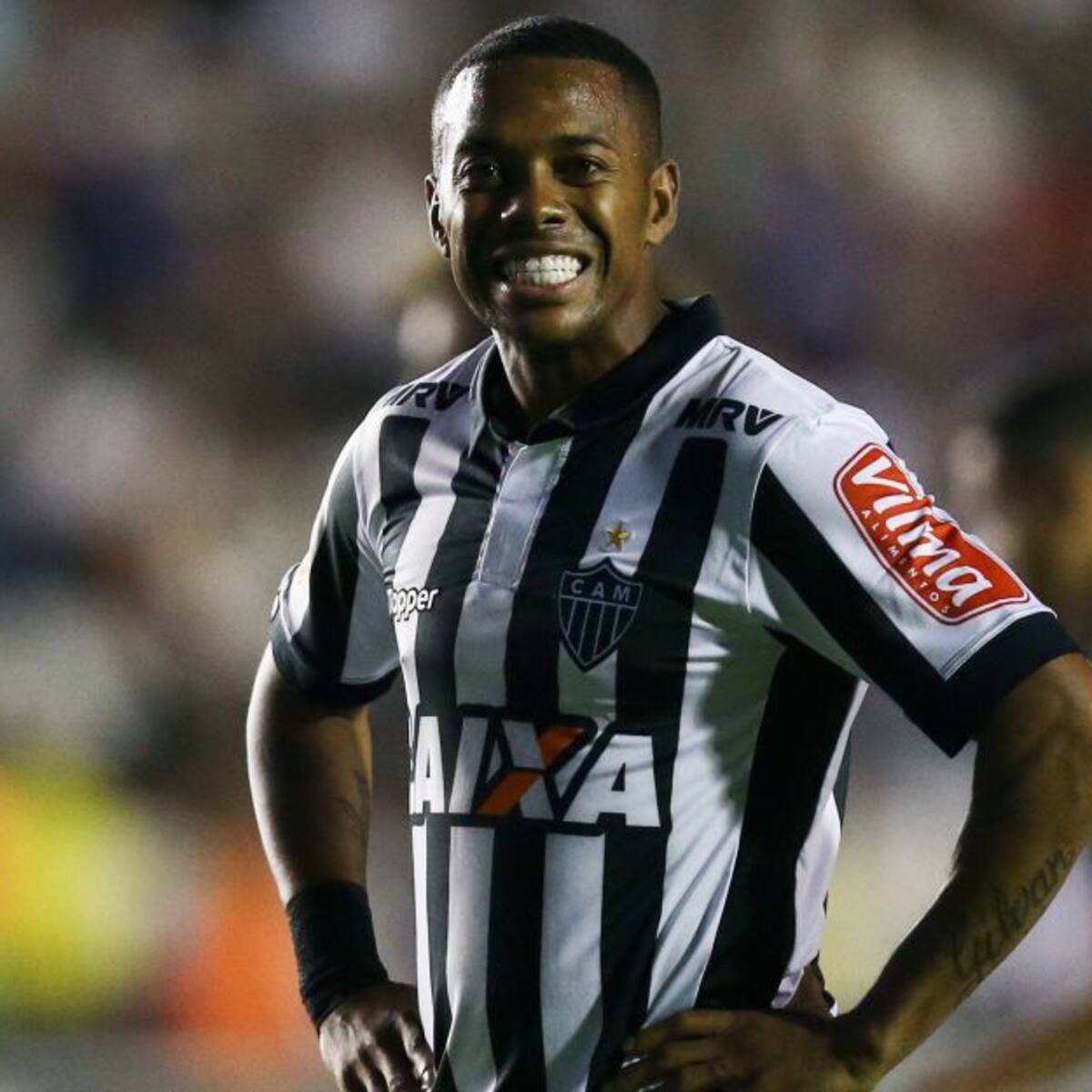 Confirman condena de Robinho a 9 años de cárcel por violencia sexual