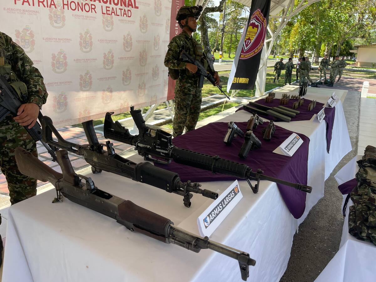 El ejército le incautó un arsenal al Clan del Golfo en Carepa, Antioquia