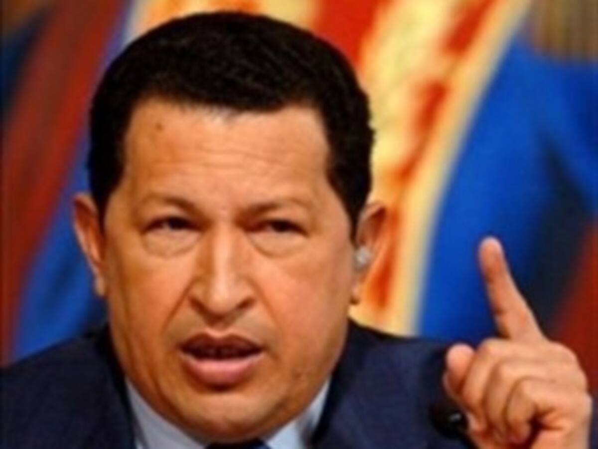 Chávez anunció revisión de las relaciones con Colombia por acuerdo militar con EE.UU.