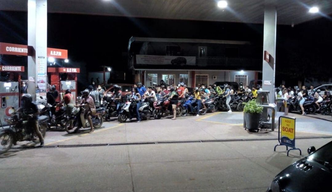 Se agota el combustible en Guaviare por paro de camineros