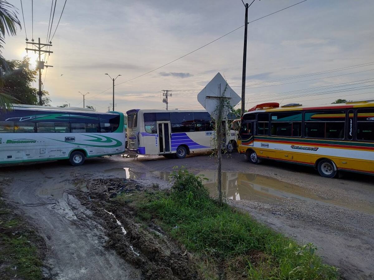 Bloqueos en la zona industrial de Cartagena por manifestación de conductores