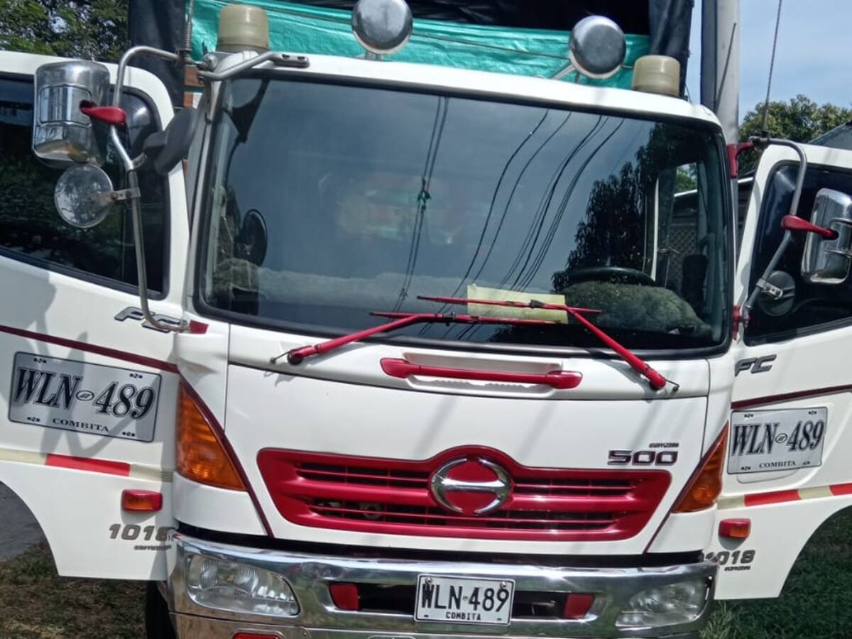 Roban camión con 10 toneladas de panela del Huila en Bogotá