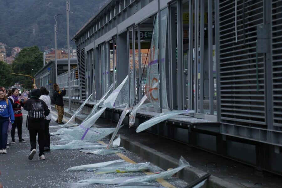 En desmanes concluyó la jornada de protestas que se llevó a cabo en Bogotá este jueves 3 de noviembre
