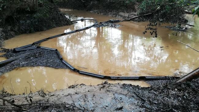 Ecopetrol ha sido incompetente en el manejo de la emergencia ambiental: Gob. de Santander. Foto: La Wcon Julio Sánchez Cristo