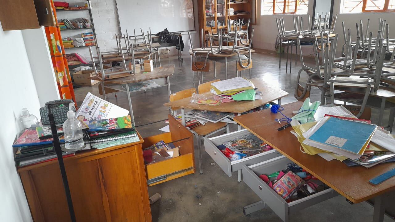 Escuela robada en Barbosa- foto cortesía
