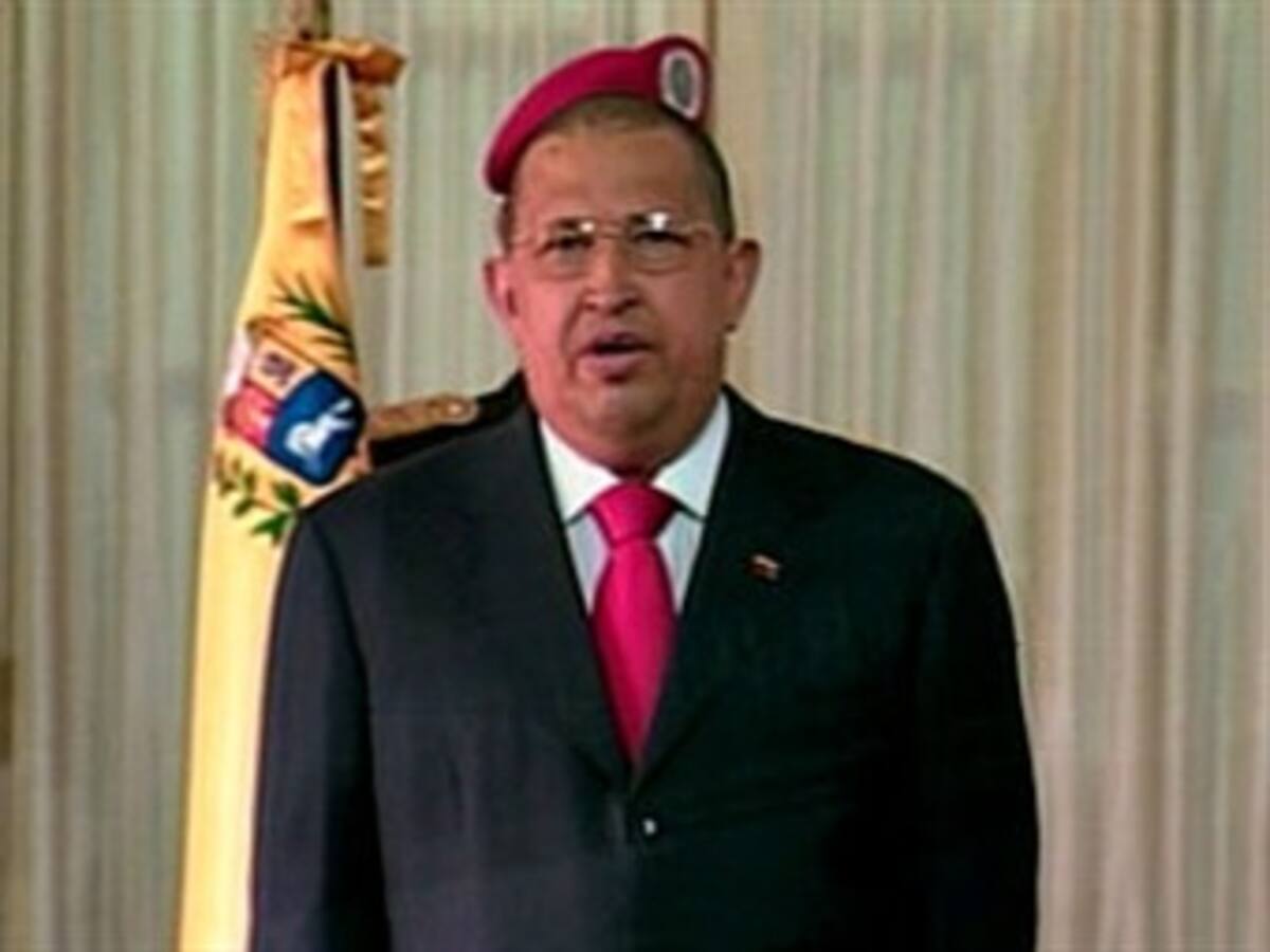 Chávez reaparece en Caracas sin cabello tras quimioterapia