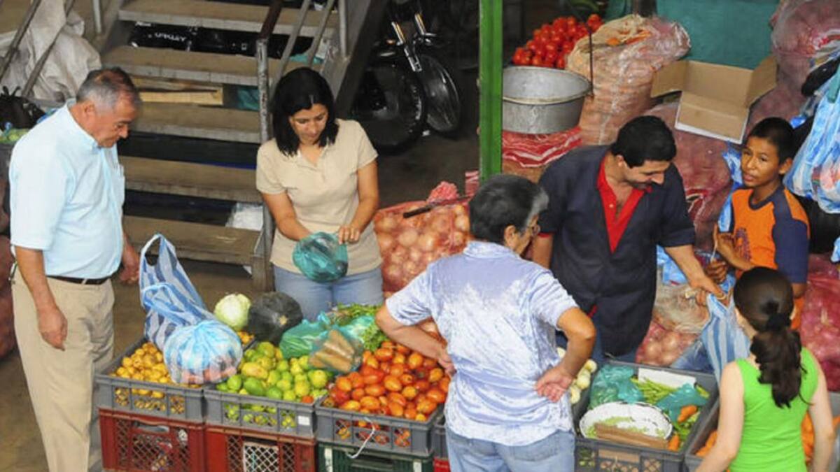 Subieron las legumbres y bajaron algunos cítricos