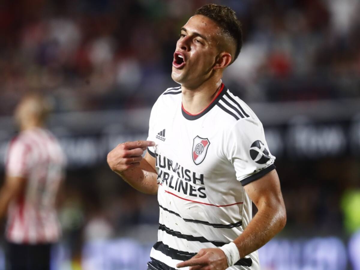 Rafael Santos Borré acerca a River al título de la Superliga