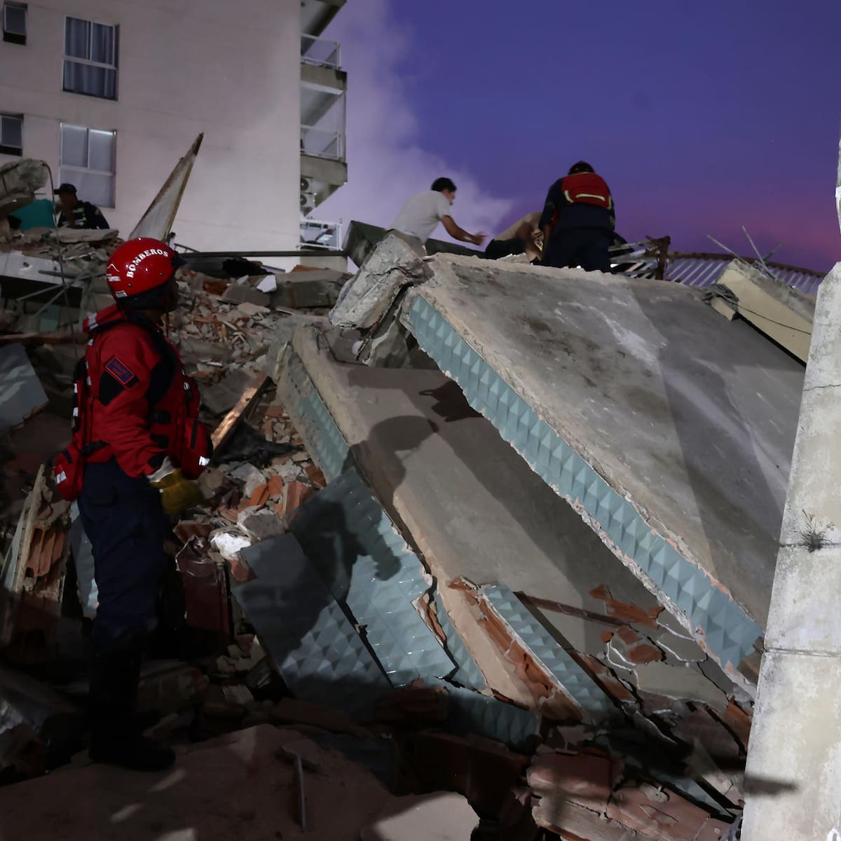 “Son horas muy duras”: alcalde de Baruta lamentó la tragedia y desplegó apoyo tras terremotos