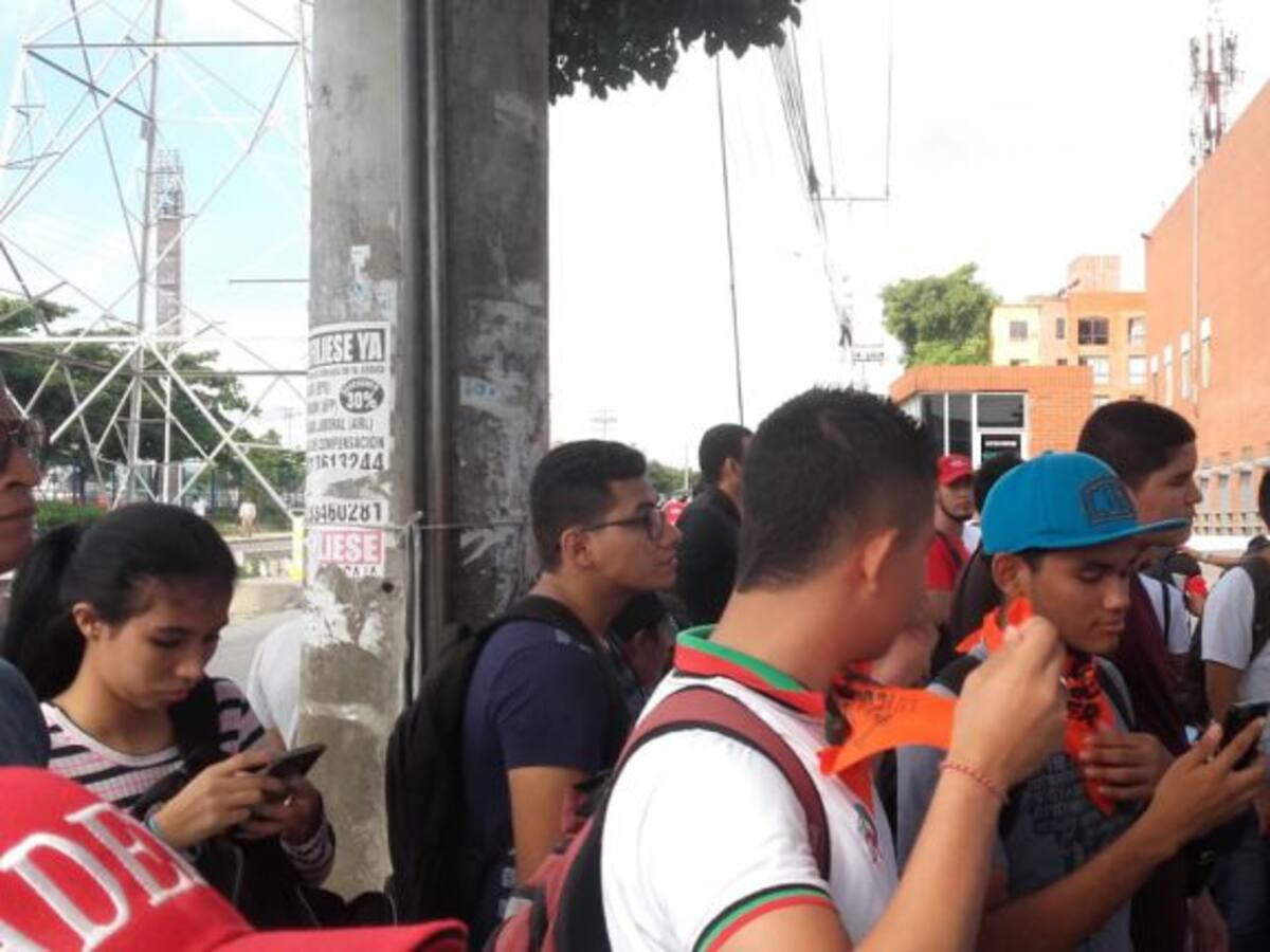 Con gases lacrimógenos disuelven marcha de estudiantes de Uniatlantico