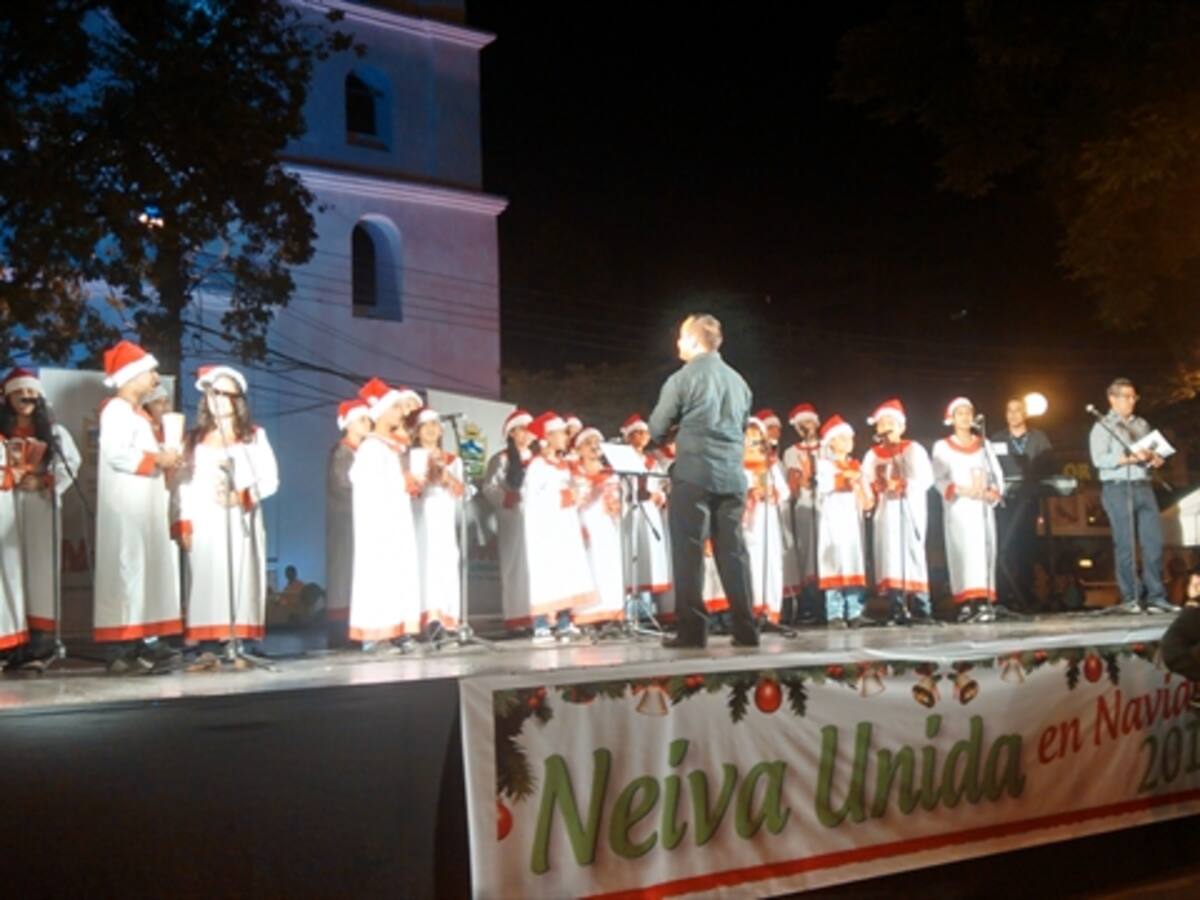 Neivanos acudieron a las diferentes actividades del día de velitas