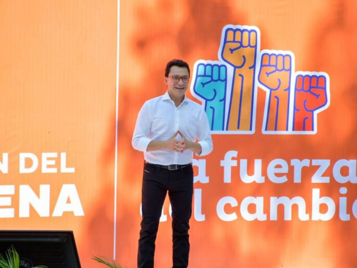 Clan del Golfo amenaza a Carlos Caicedo y lo obliga a salir de Colombia