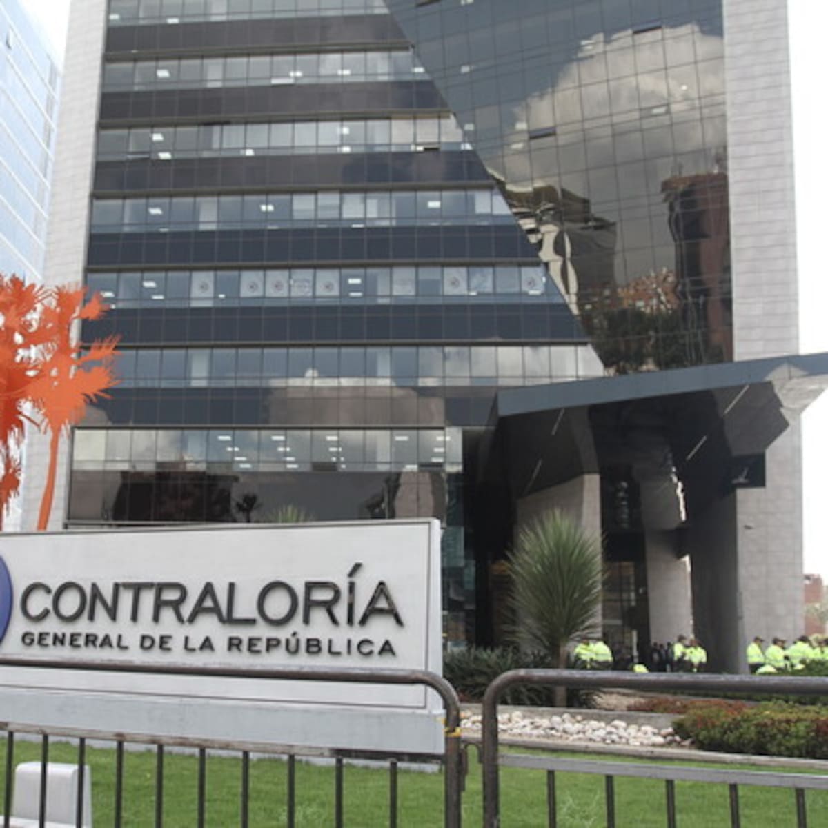 ‘Jalón de orejas’ de Contraloría a la MinTransporte por irregularidades de contratación en Aerocivil