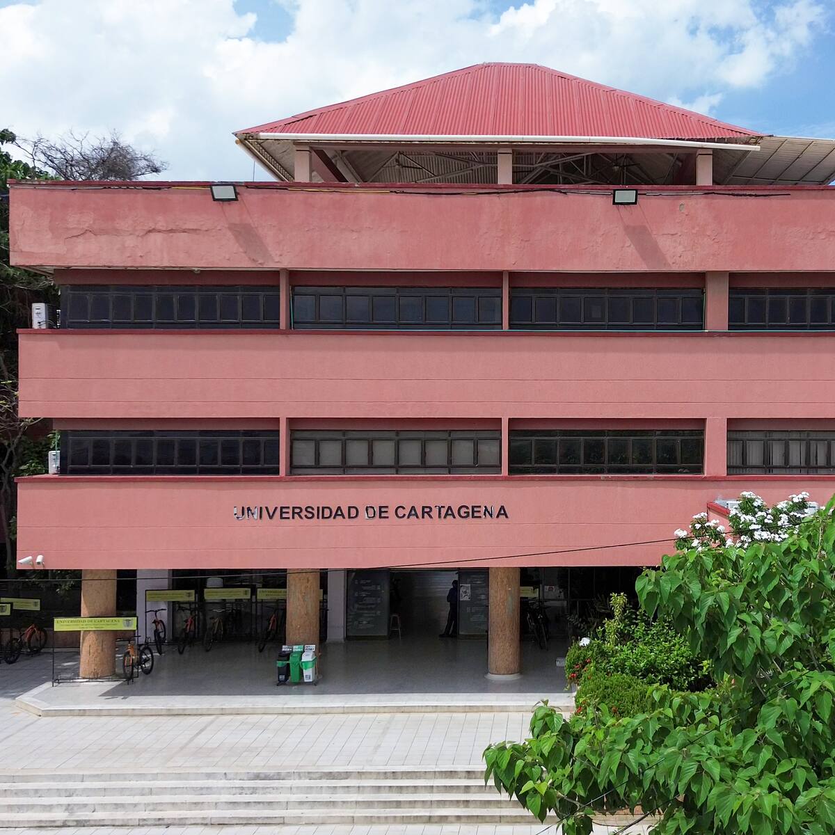 Con EXPOSGRADOS 2025: La Universidad de Cartagena te invita a transformar tu futuro