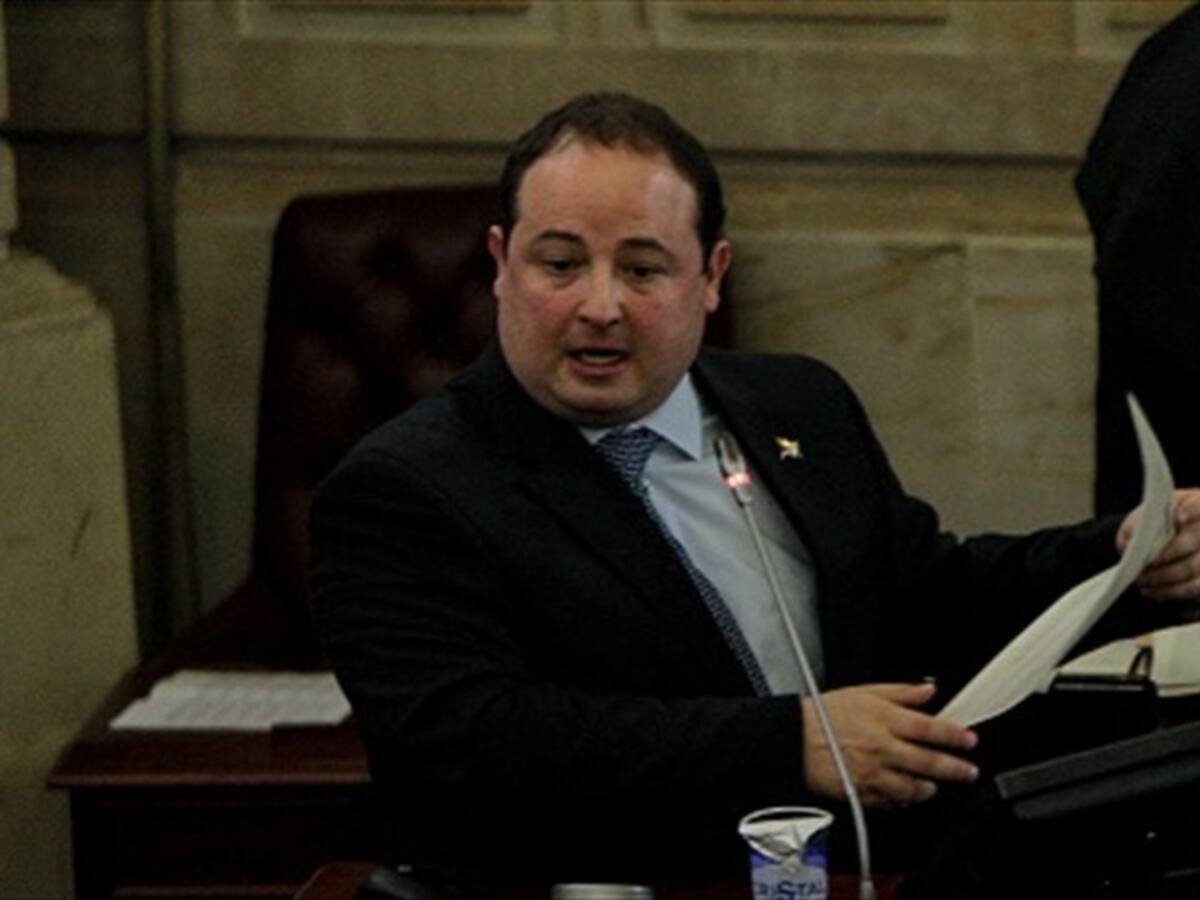 Fernando Araujo denuncia supuestos pagos por votos en Córdoba
